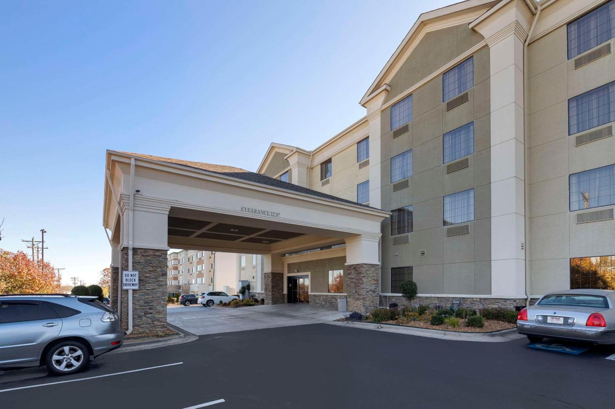 Comfort Inn & Suites North Little Rock Mccain Mall Eksteriør bilde